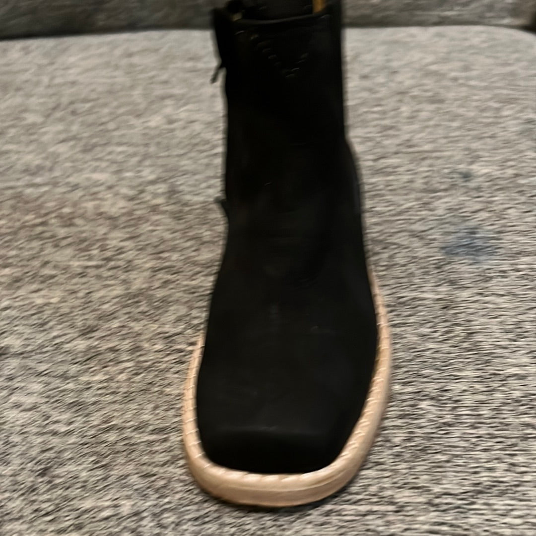 Black kid’s Ankle Boots size 10