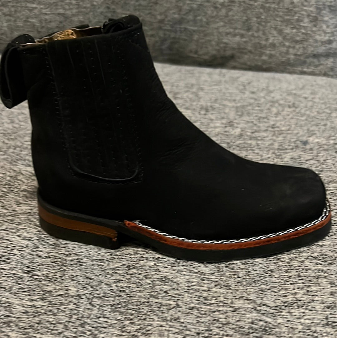 Black children ankle boots size 10.5