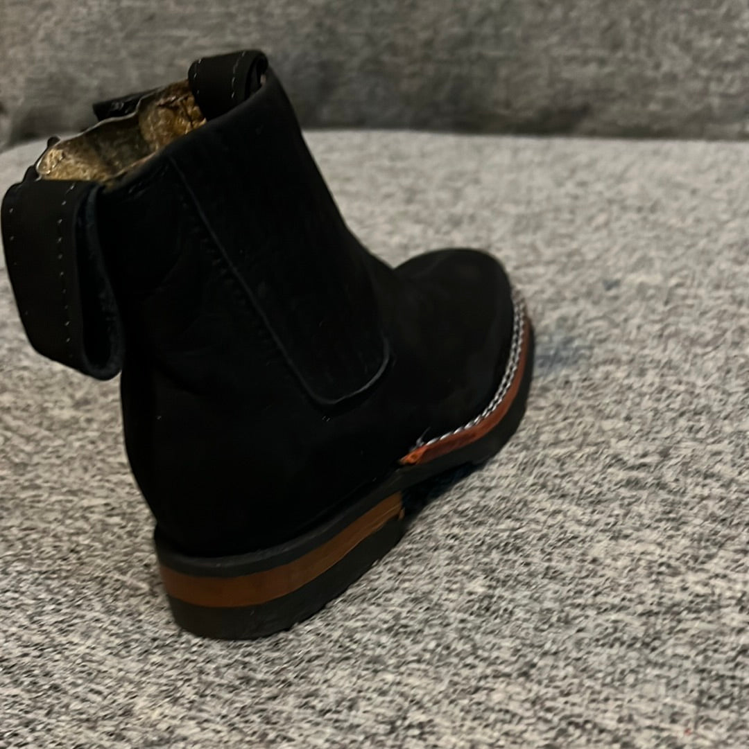 Black children ankle boots size 10.5