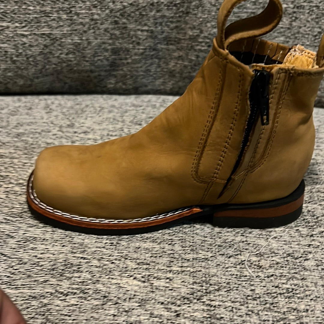 Camel kid’s Ankle Boots size 9.5